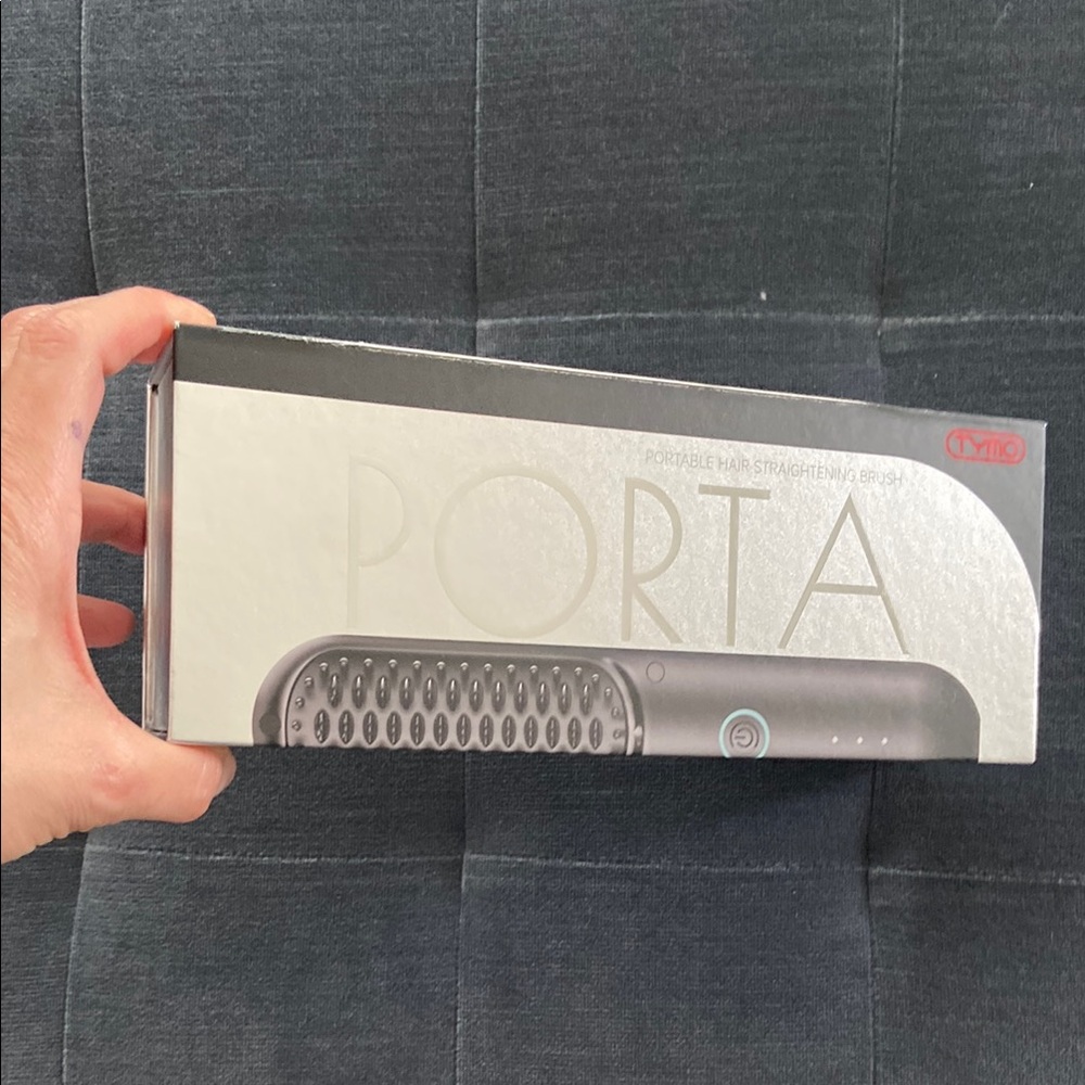 Tymo Portable Hair Straightening Brush - Black
used 1 time